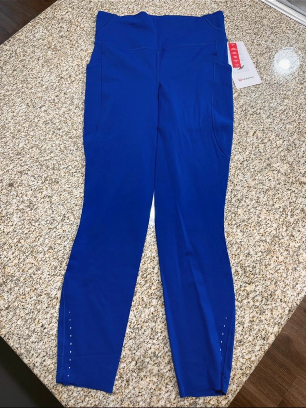 Fast and Free HR Tight 24” *Pockets